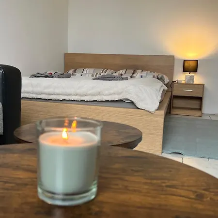 - Messe & Uni Nah Apartment *